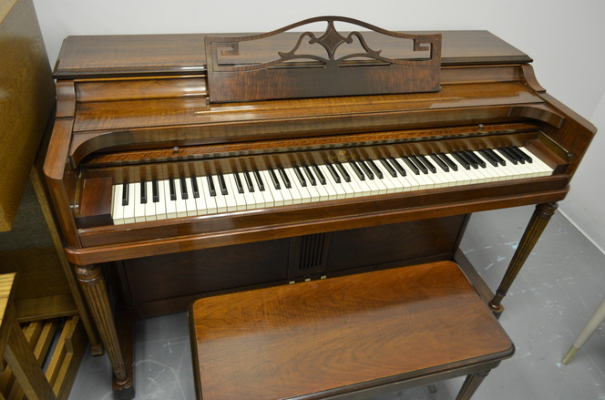 1952 Wurlitzer Spinet Piano - Upright - Spinet Pianos